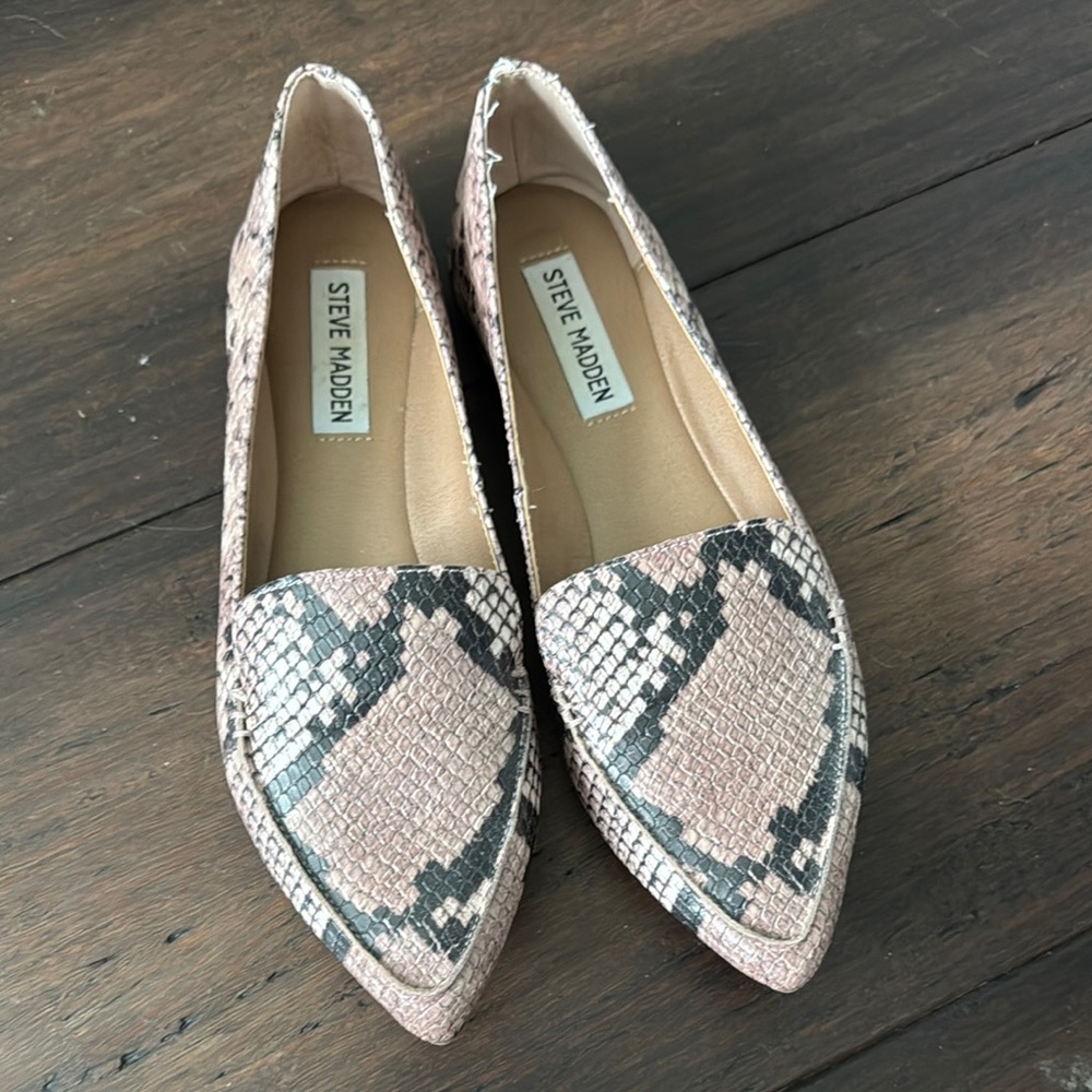 Steve Madden Women's Snakeskin Loafers - Pink and Black